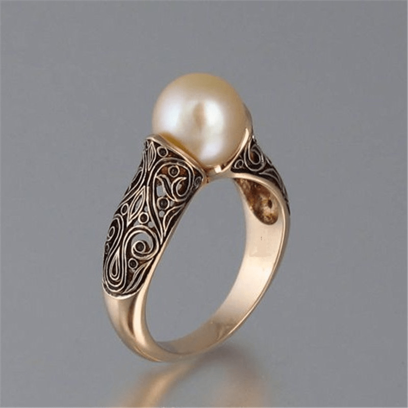Emma - Vintage Pearl Golden Ring